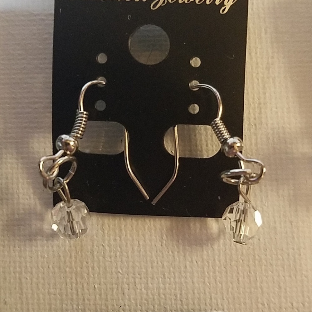 Silver Tone & Bead Earrings Set of 5 Pairs - Picture 5 of 7